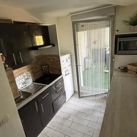 T3 Equipe Ideal Famille Comodites Jeux Et Terrains A Proximite Apartamento